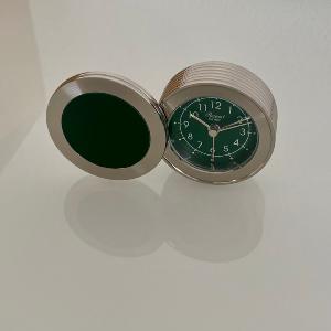Réveil de style Caravelle vert R121