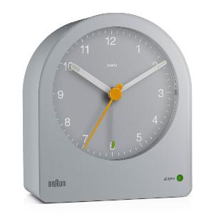 Réveil Braun gris à rétroéclairage permanent la nuit BC22G