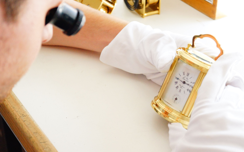 HECE International : expertise en restauration de pendules L'pe