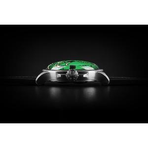 Montre DARKMOON 2031 46.5mm acier cadran vert 25ème anniversaire